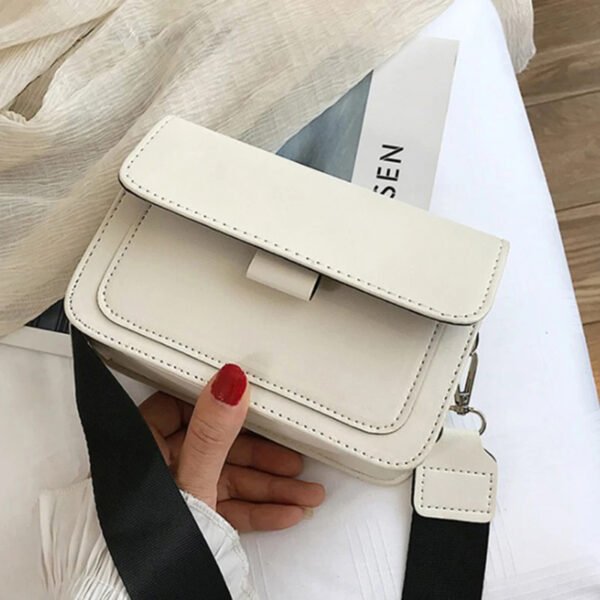⁦حقيبة صغيرة مربعة⁩ - الصورة ⁦2⁩